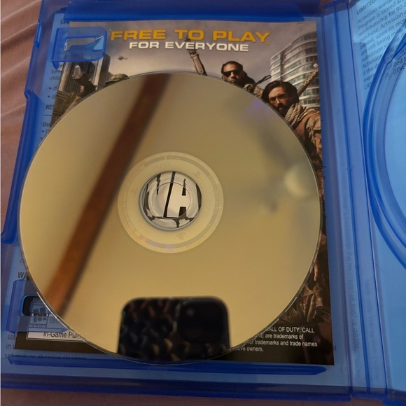 Call of Duty:Cold War PS5 Disc Game - Picture 2 of 4
